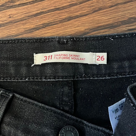 Levi’s 311 Shaping Skinny Black Jeans - Picture 6 of 6